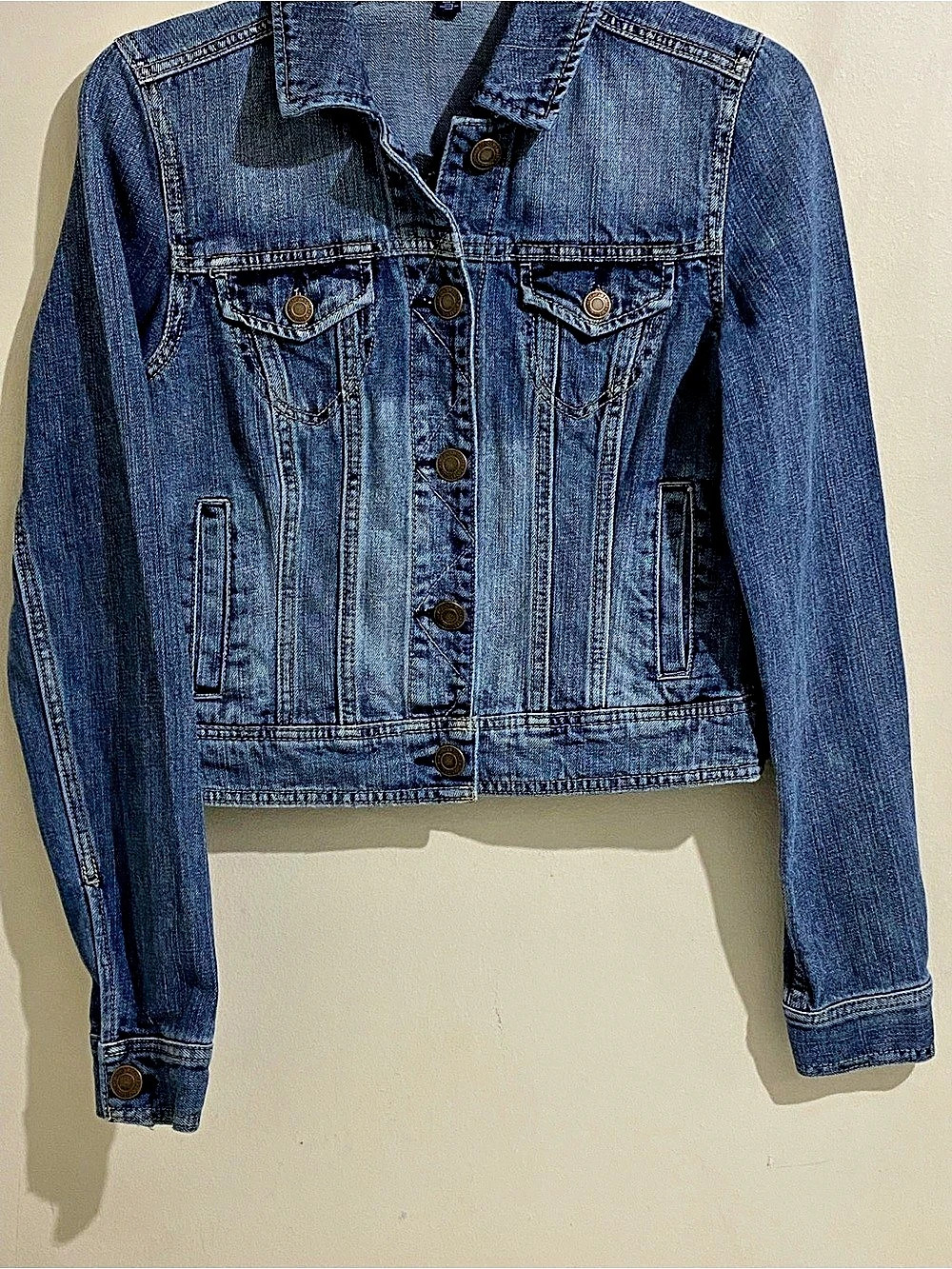 American Eagle Denim Jacket in Blue Size Small Like New